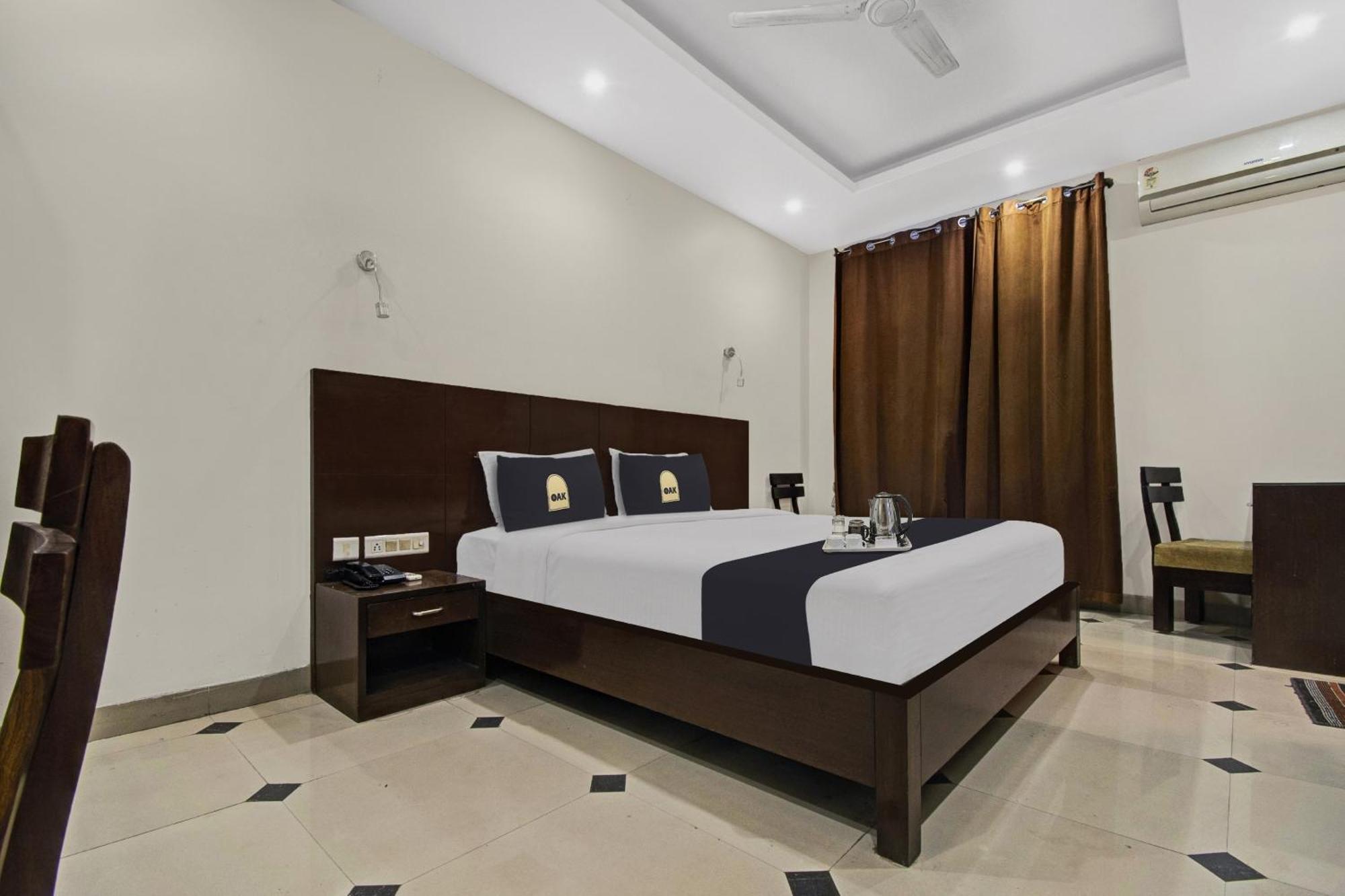 Townhouse Oak Hotel Heritage Heights Τζαϊπούρ Εξωτερικό φωτογραφία