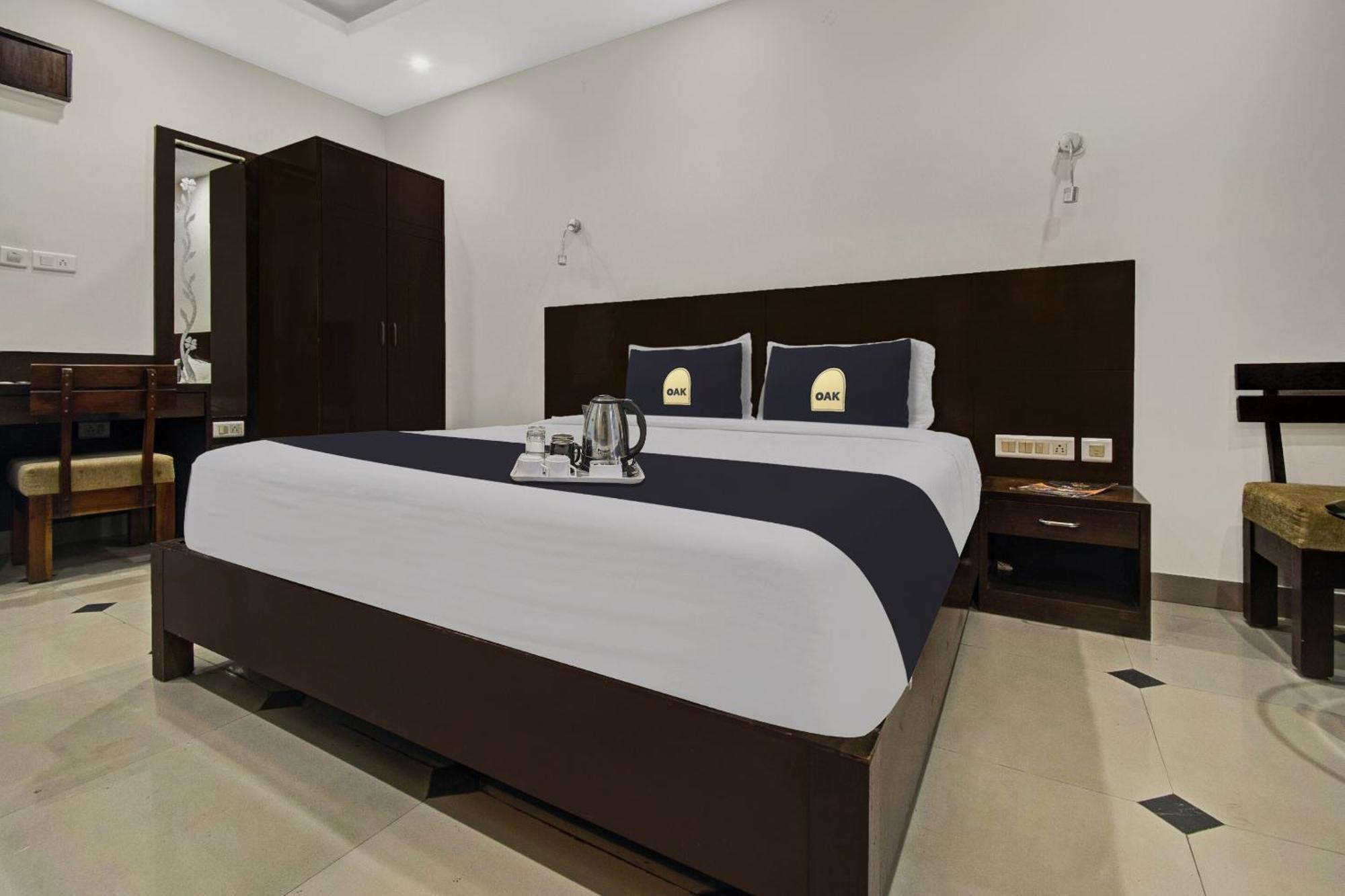 Townhouse Oak Hotel Heritage Heights Τζαϊπούρ Εξωτερικό φωτογραφία