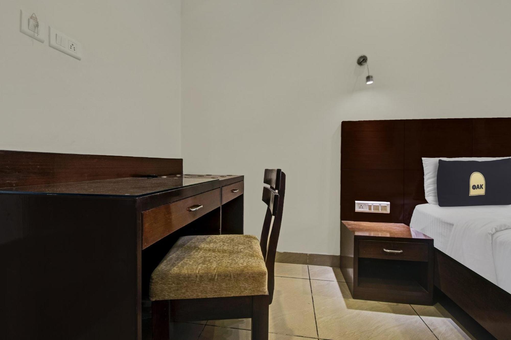 Townhouse Oak Hotel Heritage Heights Τζαϊπούρ Εξωτερικό φωτογραφία